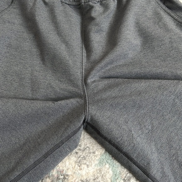 Lululemon Hello Sunday Crop - Picture 3 of 9